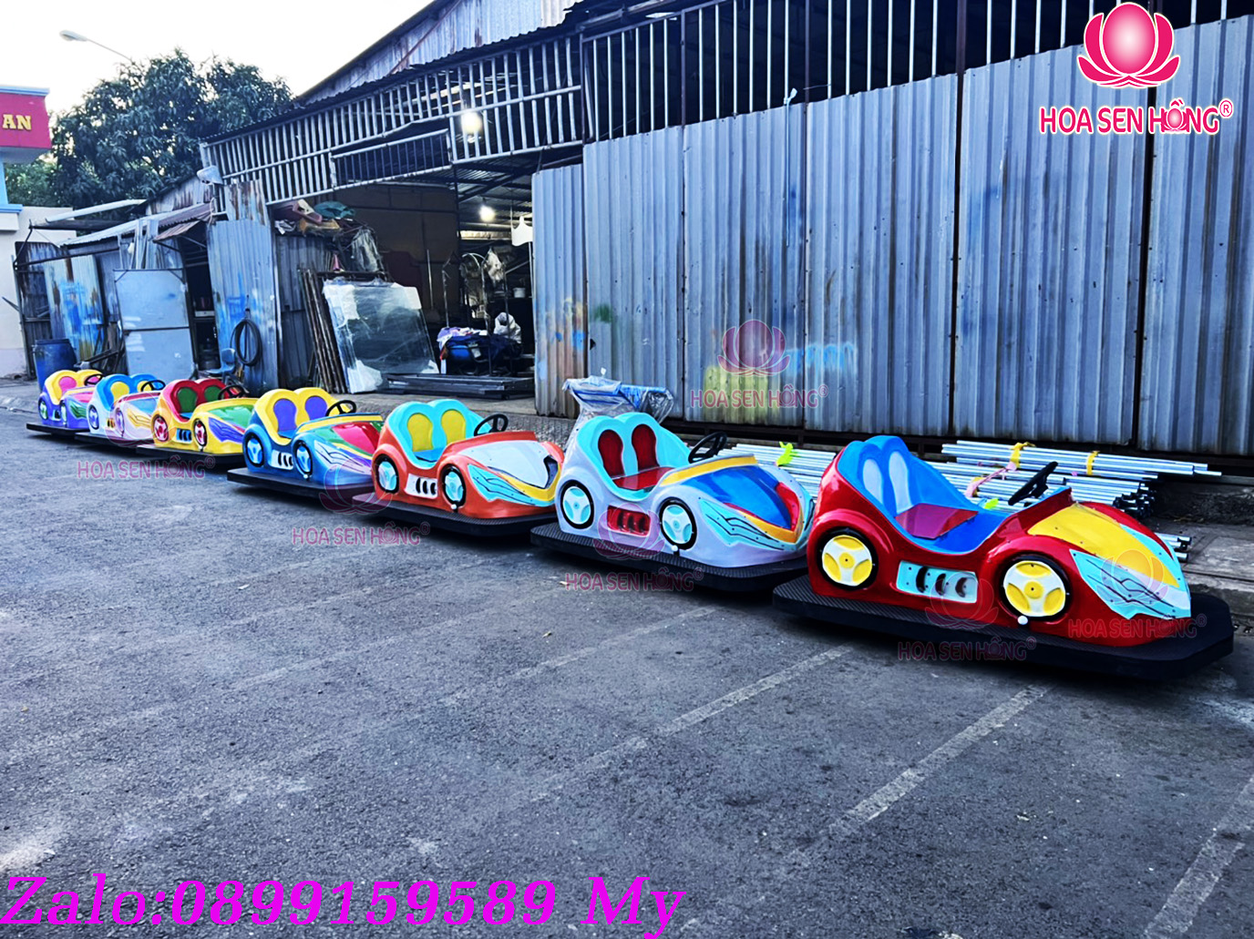 Xe điện đụng trẻ em