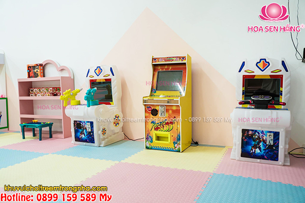 Máy game với hình dáng ngộ nghĩnh, giao diện đẹp mắt, âm thanh sôi động tăng độ thu hút với trẻ nhỏ và gia đình.