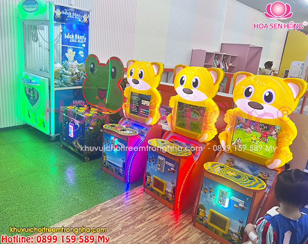 Máy game với hình dáng ngộ nghĩnh, giao diện đẹp mắt, âm thanh sôi động tăng độ thu hút với trẻ nhỏ và gia đình.