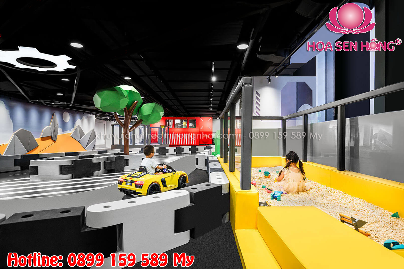 Hồ hạt là một trong những trò chơi yêu thích tại các khu vui chơi trong nhà, mang lại trải nghiệm vừa thú vị vừa kích thích giác quan cho trẻ em. Với thiết kế phù hợp, lựa chọn màu sắc tinh tế, và đảm bảo an toàn tối đa, hồ hạt trở thành điểm nhấn không thể thiếu để thu hút và giữ chân các gia đình. Hãy cùng khám phá cách thiết kế hồ hạt hoàn hảo cho khu vui chơi trẻ em.