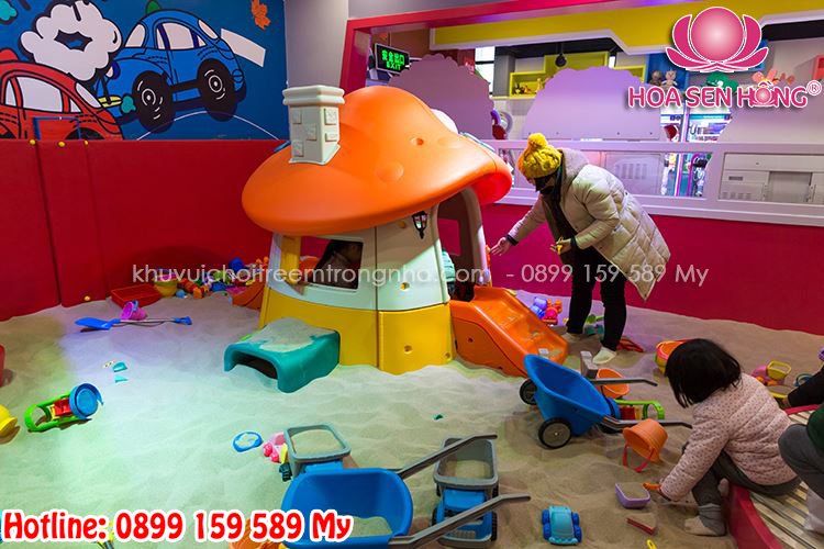 Hồ hạt là một trong những trò chơi yêu thích tại các khu vui chơi trong nhà, mang lại trải nghiệm vừa thú vị vừa kích thích giác quan cho trẻ em. Với thiết kế phù hợp, lựa chọn màu sắc tinh tế, và đảm bảo an toàn tối đa, hồ hạt trở thành điểm nhấn không thể thiếu để thu hút và giữ chân các gia đình. Hãy cùng khám phá cách thiết kế hồ hạt hoàn hảo cho khu vui chơi trẻ em.