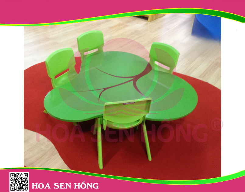 Bàn ghế tô tượng