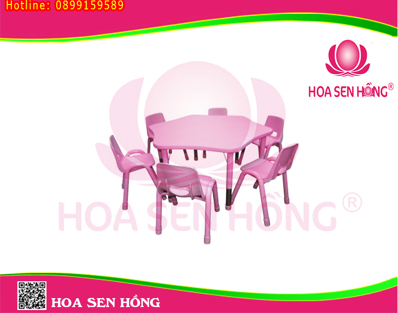 Bàn ghế không chỉ là những vật dụng cơ bản mà còn đóng vai trò quan trọng trong việc đảm bảo an toàn, phát huy tính sáng tạo của trẻ nhỏ