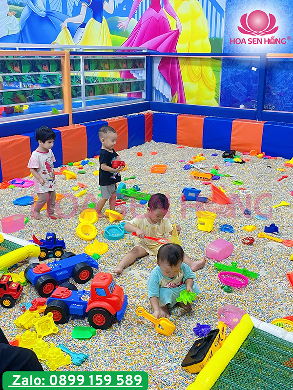 Khu vui chơi Khủng Long Nhí mang đến trải nghiệm vui chơi chất lượng cao, tận hưởng khoảng thời gian cuối tuần vui vẻ, tràn đầy năng lượng.