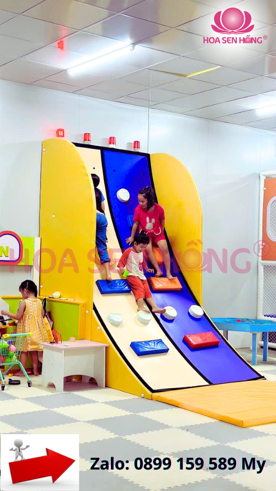 Leo núi bấm chuông