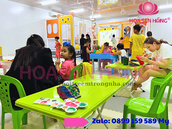 Bàn ghế tô tượng