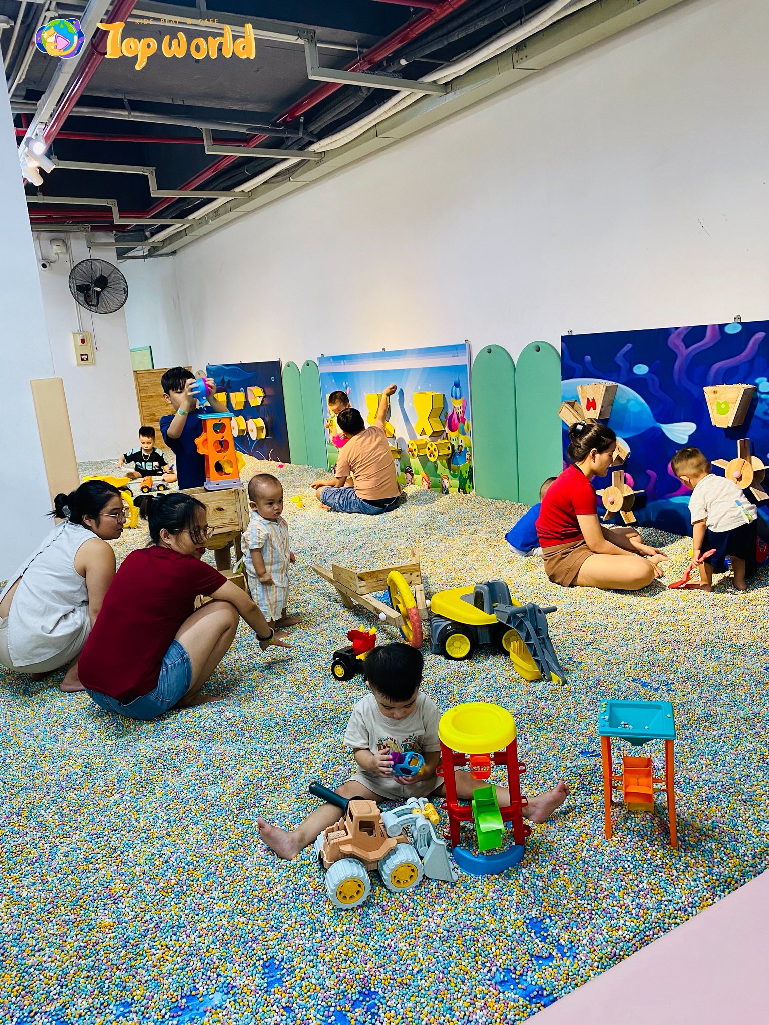 Topworld Kidsplay Cafe