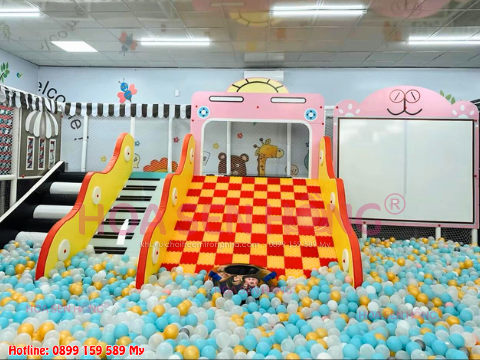 Khu vui chơi Moonie Center _ Moonie coffee & tea 